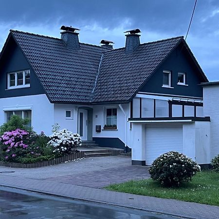 Modern Und Rustikal Mit Kamin Ferienwohnung Kohlert Бад Берлебург Екстериор снимка
