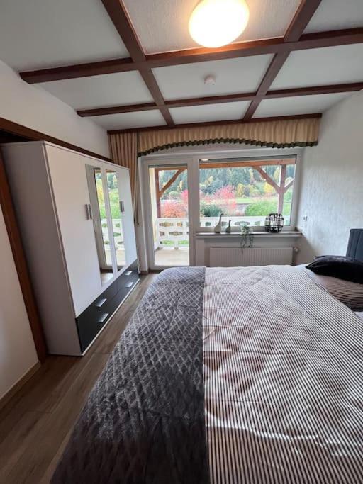Modern Und Rustikal Mit Kamin Ferienwohnung Kohlert Бад Берлебург Екстериор снимка