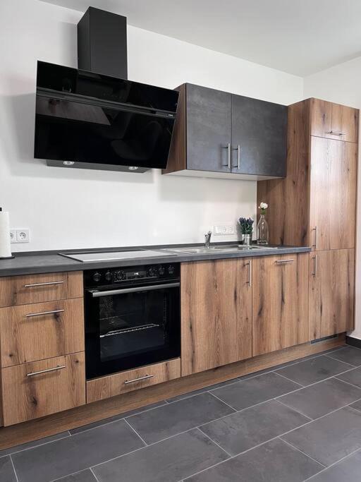Modern Und Rustikal Mit Kamin Ferienwohnung Kohlert Бад Берлебург Екстериор снимка